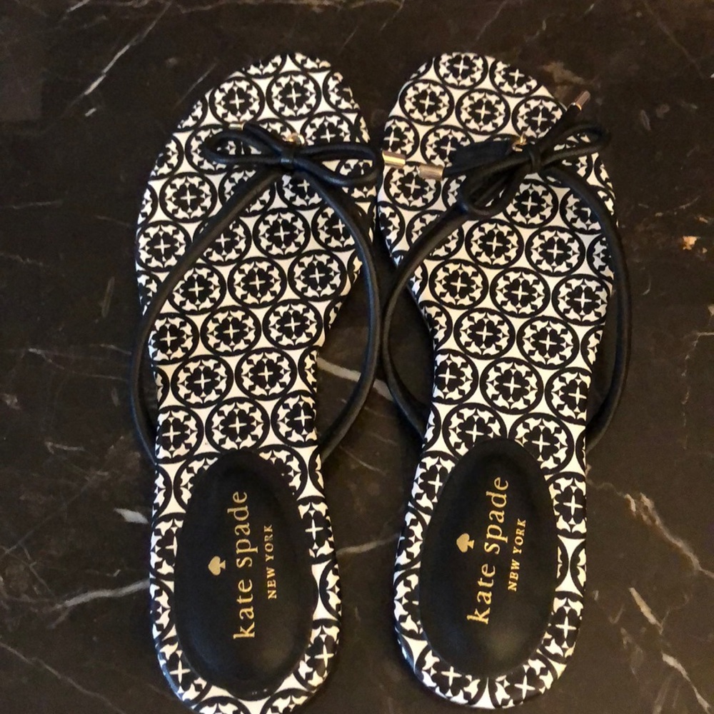 Kate Spade flip flops brand new without tags